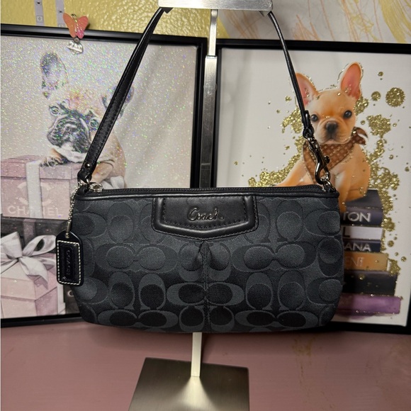 Coach Black Signature Shoulder Bag - Picture 1 of 3